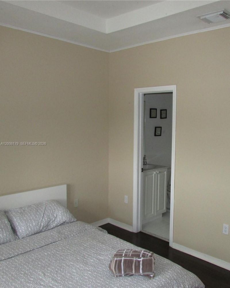 10763 NW 83rd Ter , Unit 5-26, Doral, FL 33178 Photo