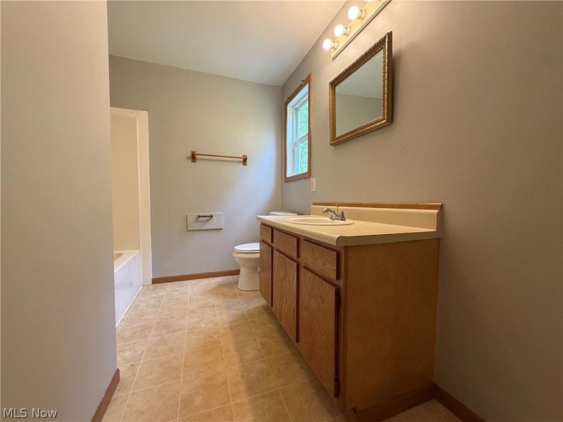 1305 Superior Avenue, Akron, OH 44307 Photo 9