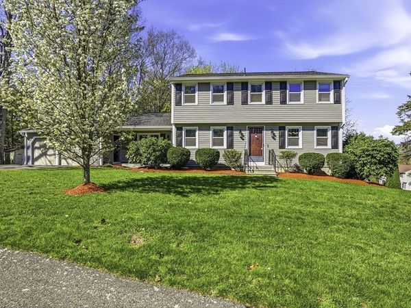 31 Lexington Rd, Shrewsbury, MA 01545