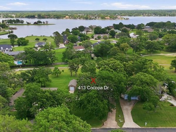 413 Cocopa Drive, Lake Kiowa, TX 76240