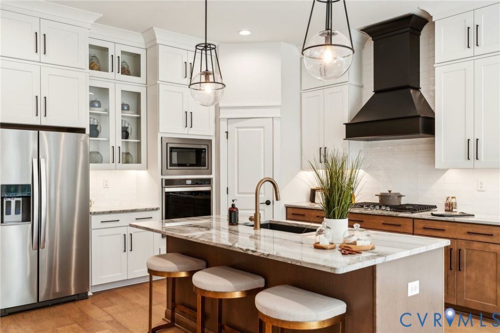 3936 Robins Ridge Drive Moseley, VA 23120
