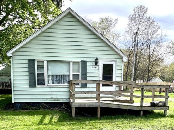 1745 E 24th Avenue , Lake Station, IN 46405