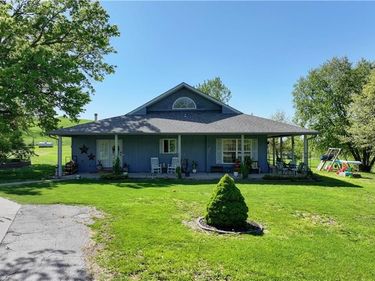 40101 E 24 Highway, Napoleon, MO 64074