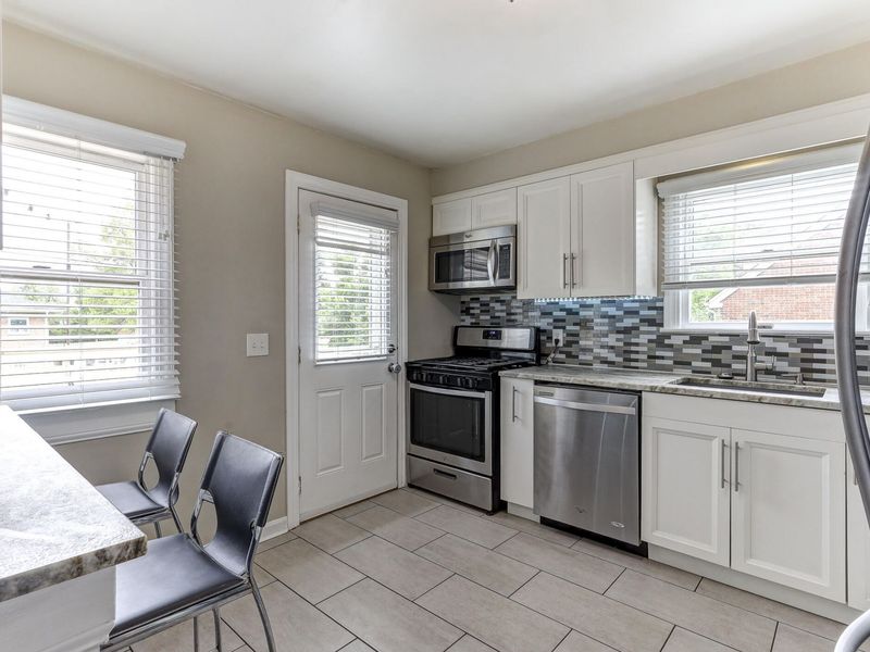 1592 St Anthony Circle, Fort Wright, KY 41011 Photo 5