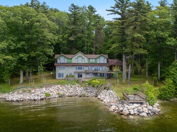 28 Whitetail Lane, Raymond, ME 04071
