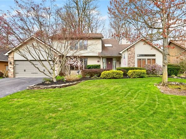 49 Wood Run Circle, Rochester, NY 14612