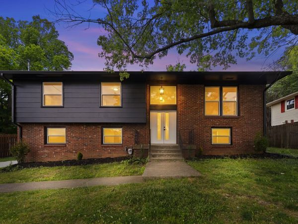 548 Huntington Pkwy , Nashville, TN 37211