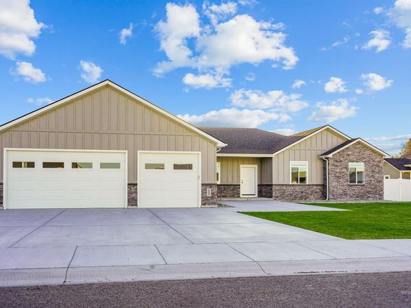520 Biscotti Loop, Heyburn, ID 83336
