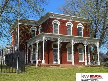 907 4th Street , Fairbury, NE 68352