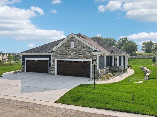 2125 Bluestem DRIVE, Unit 0102, Waukesha, WI 53188