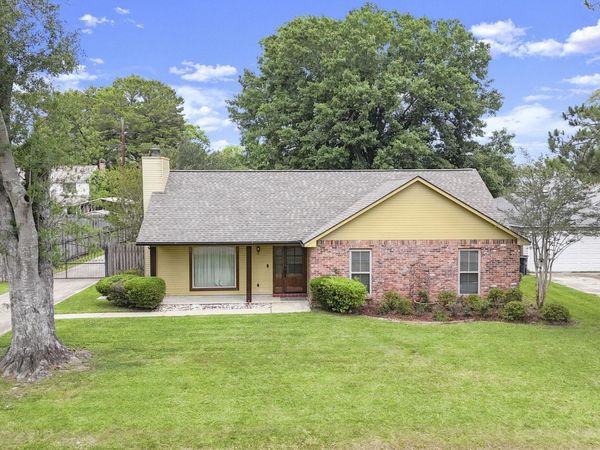12115 Morganfield Ave, Baton Rouge, LA 70818