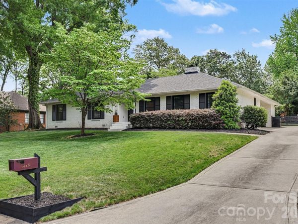 1419 Redcoat Drive, Charlotte, NC 28211