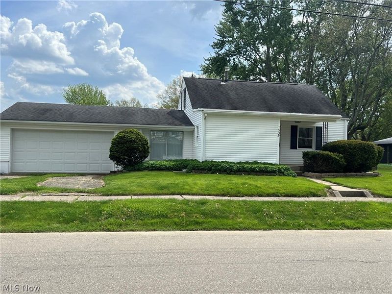 1509 Overlook Avenue SW, Massillon, OH 44647 Photo 2