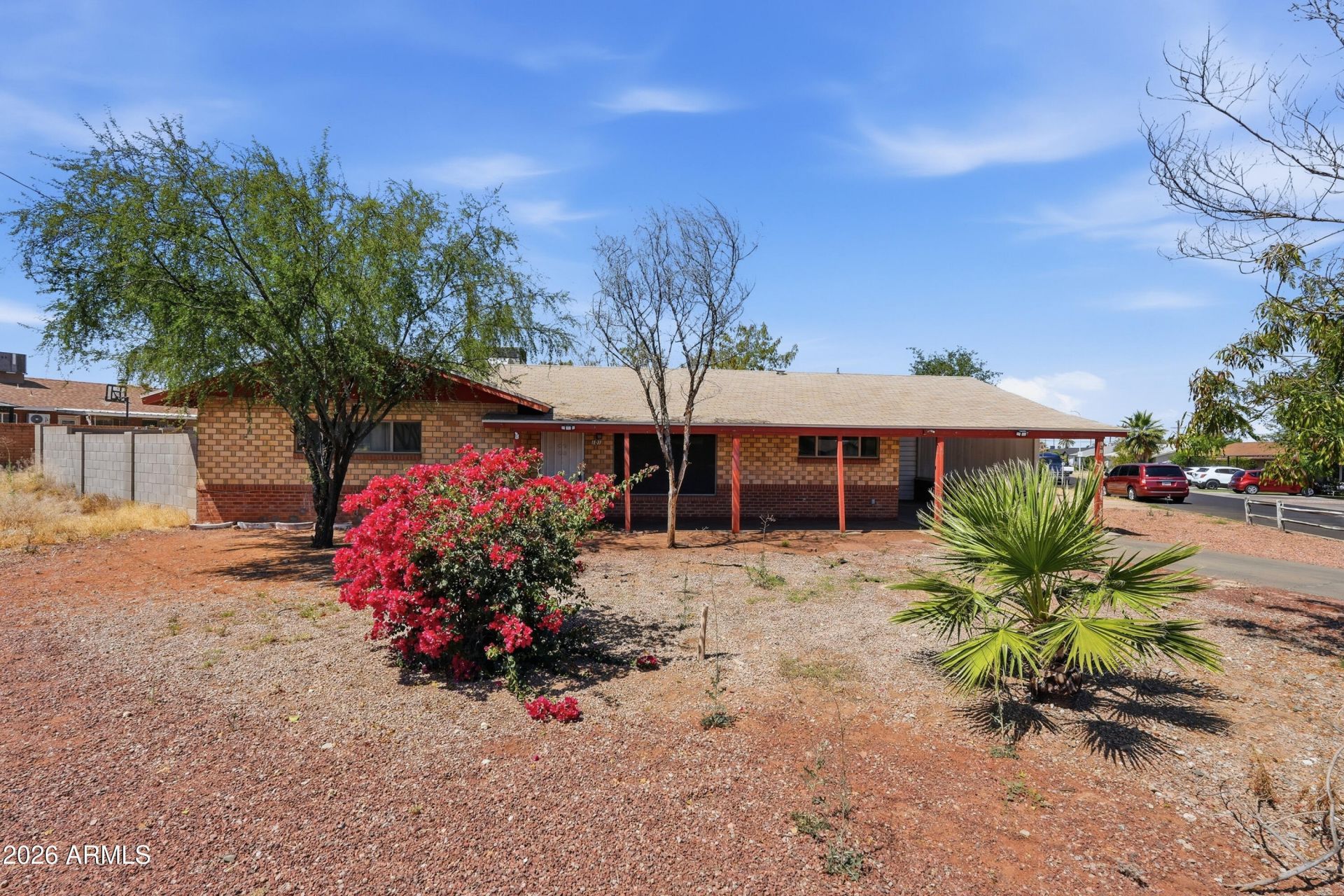101 W Harwell Road, Phoenix, AZ 85041 Main Photo