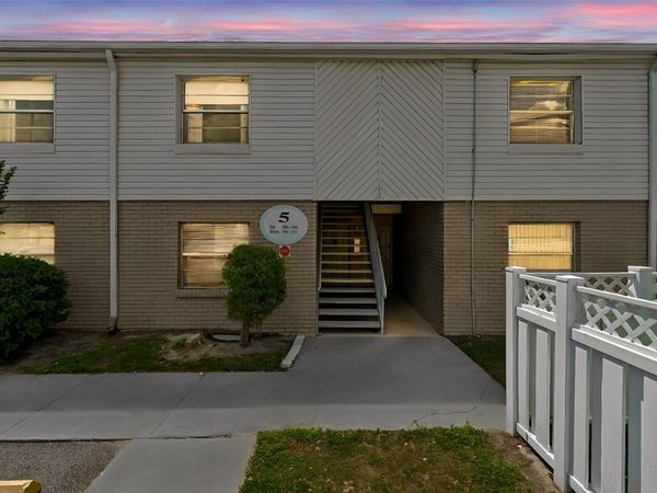 7210 N MANHATTAN AVENUE , Unit 523, TAMPA, FL 33614