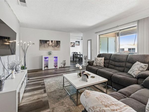 7210 N MANHATTAN AVENUE , Unit 523, TAMPA, FL 33614