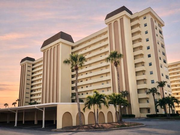 4550 COVE CIRCLE , Unit 804, ST PETERSBURG, FL 33708