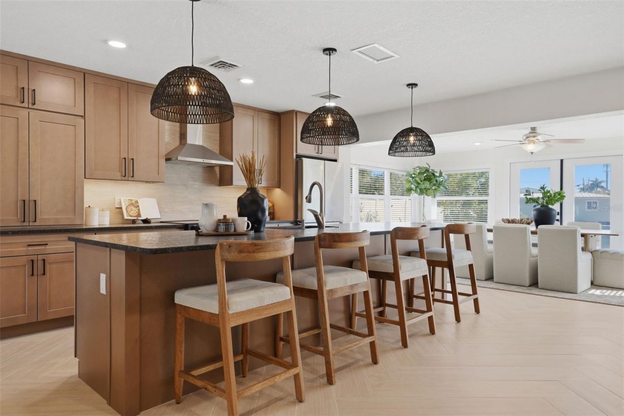 501 65th Street , Holmes Beach, FL 34217 Photo