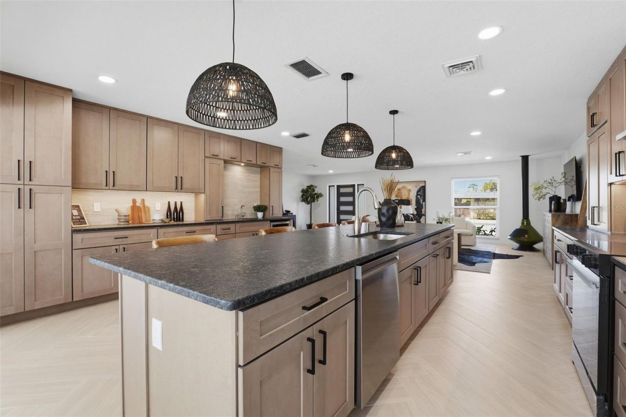 501 65th Street , Holmes Beach, FL 34217 Photo