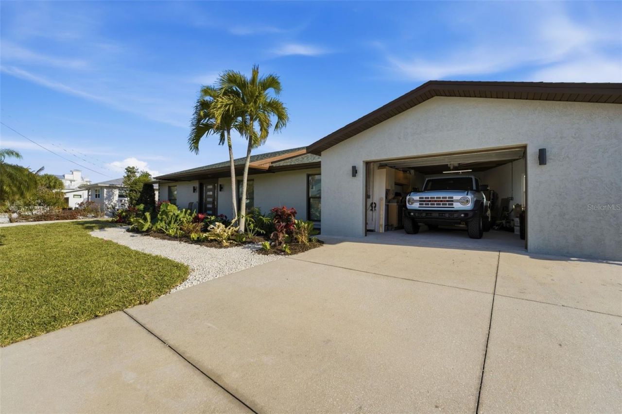 501 65th Street , Holmes Beach, FL 34217 Photo
