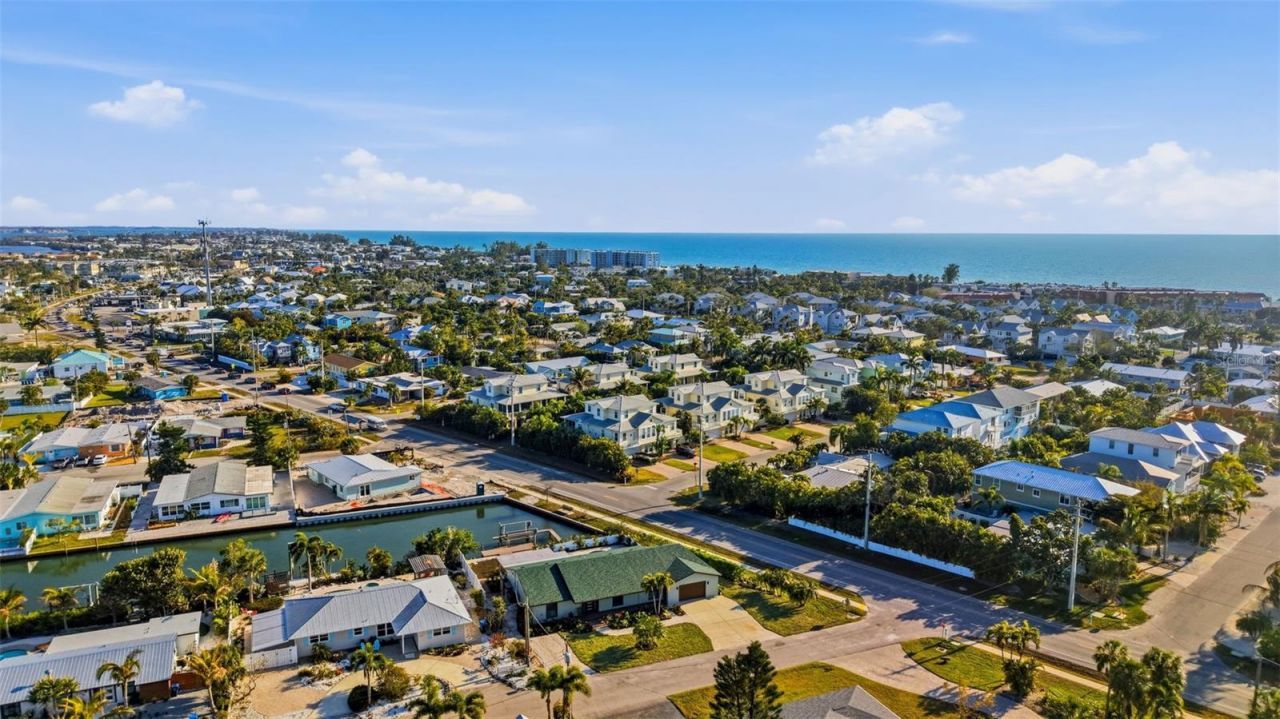 501 65th Street , Holmes Beach, FL 34217 Photo