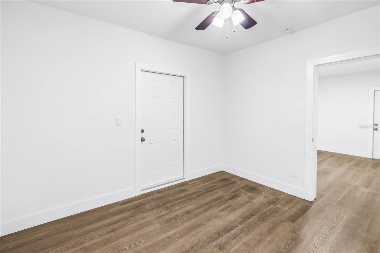 110 NE Monroe Circle N, Unit 1, Saint Petersburg, FL 33702 Photo