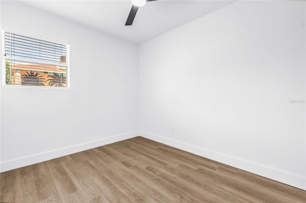 110 NE Monroe Circle N, Unit 1, Saint Petersburg, FL 33702 Photo