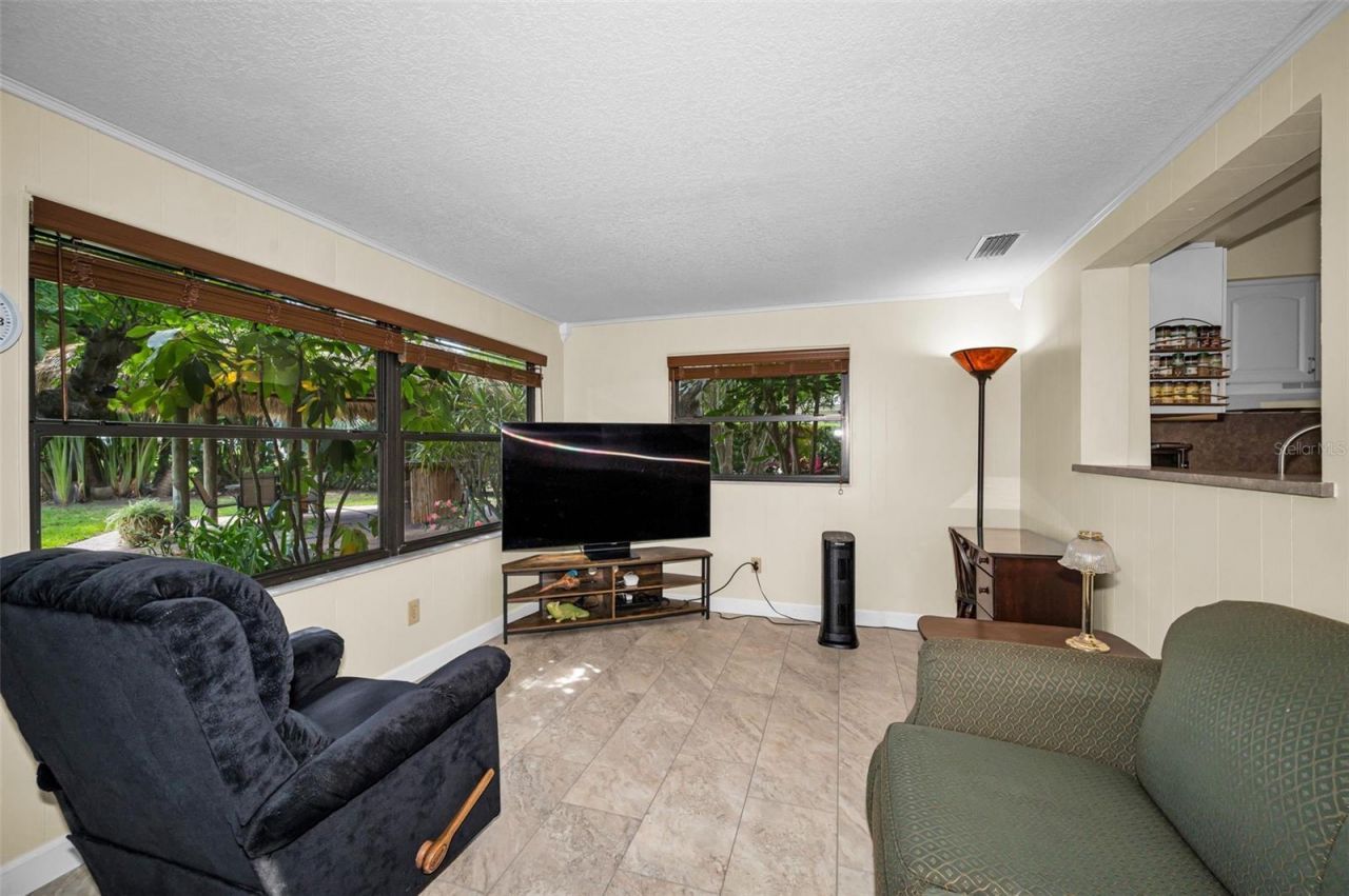 409 Graham Drive, Clearwater, FL 33765 Photo