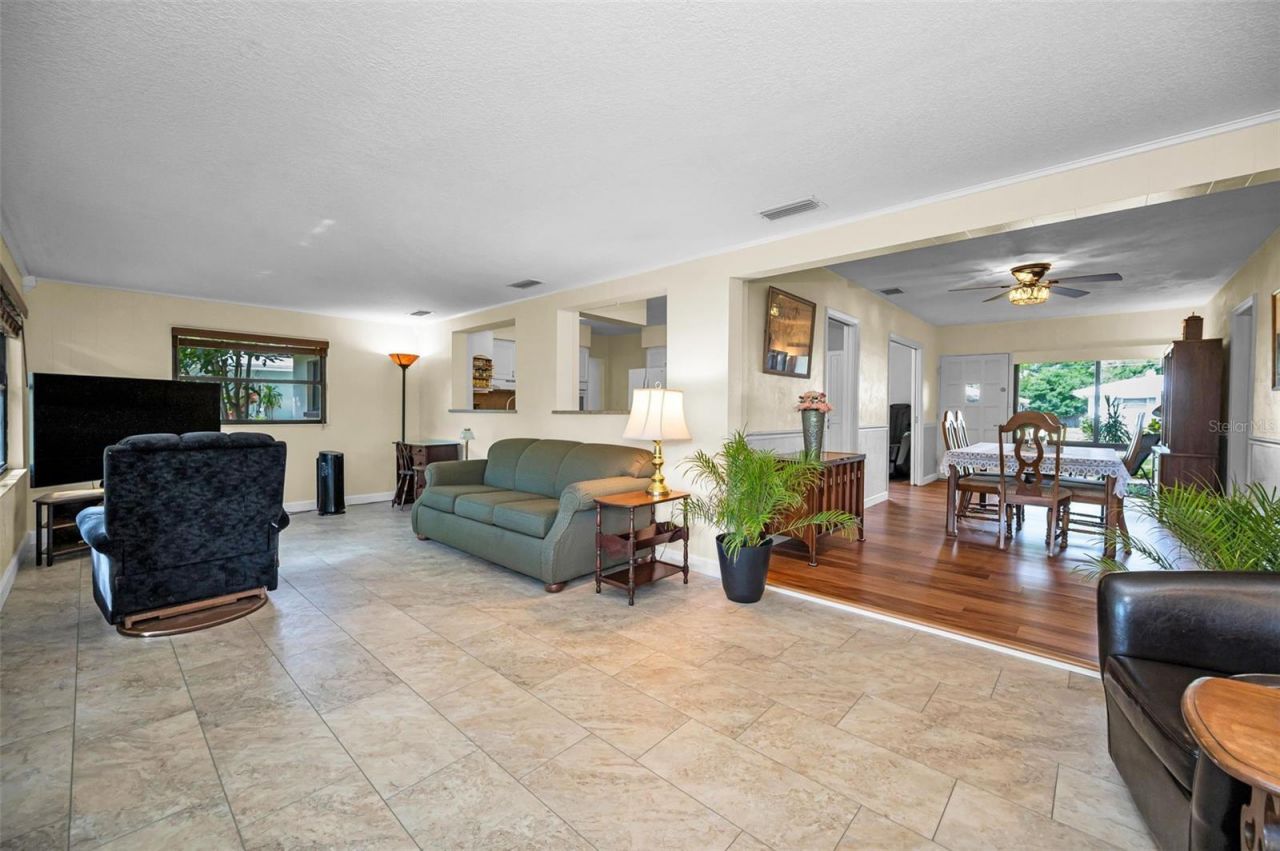 409 Graham Drive, Clearwater, FL 33765 Photo