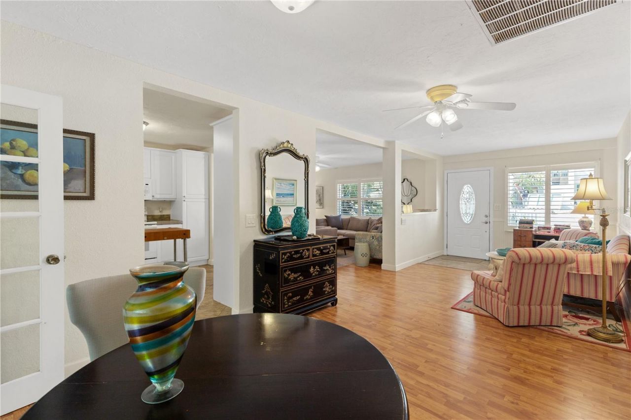 7860 Holiday Drive, Sarasota, FL 34231 Photo