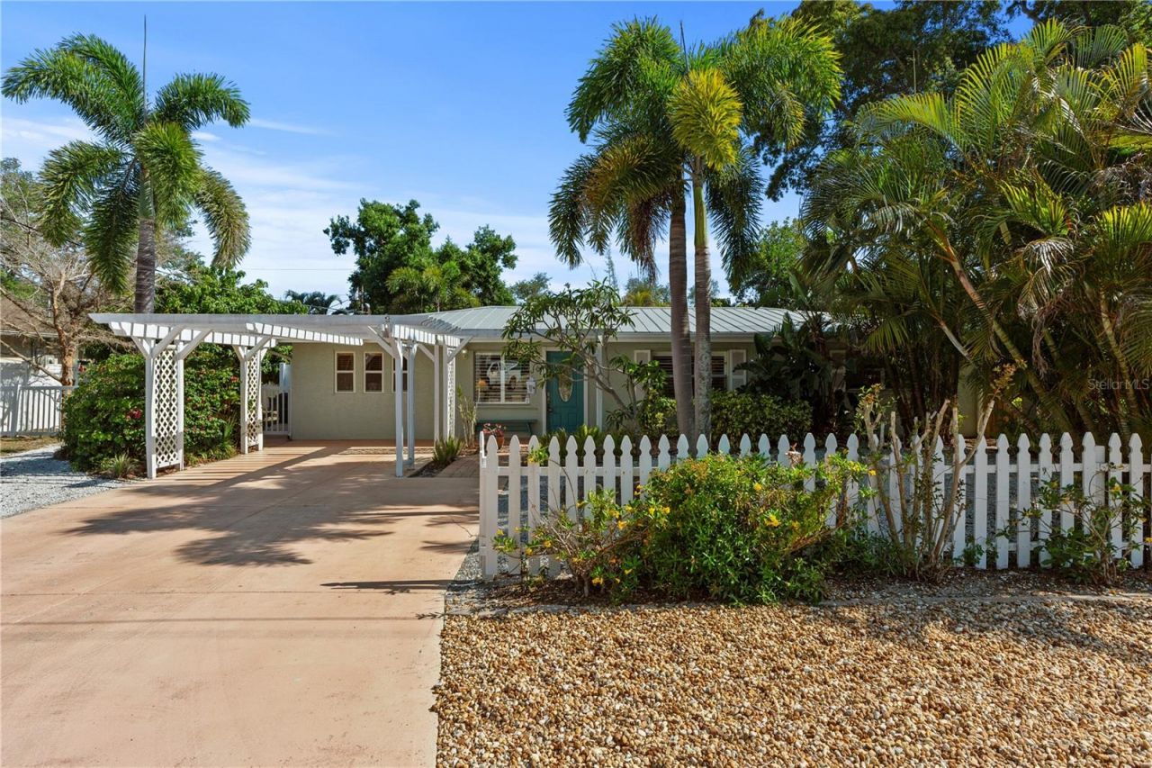 7860 Holiday Drive, Sarasota, FL 34231 Photo