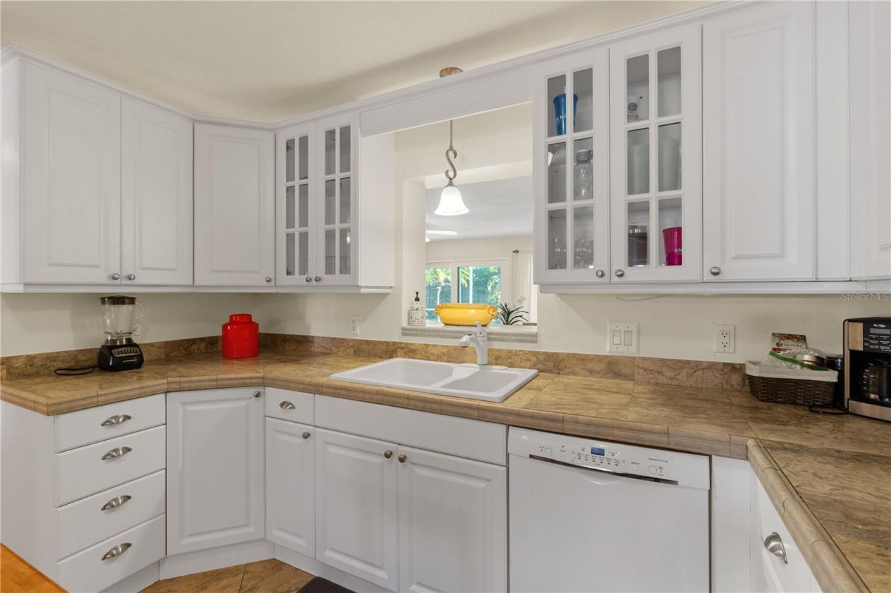 7860 Holiday Drive, Sarasota, FL 34231 Photo