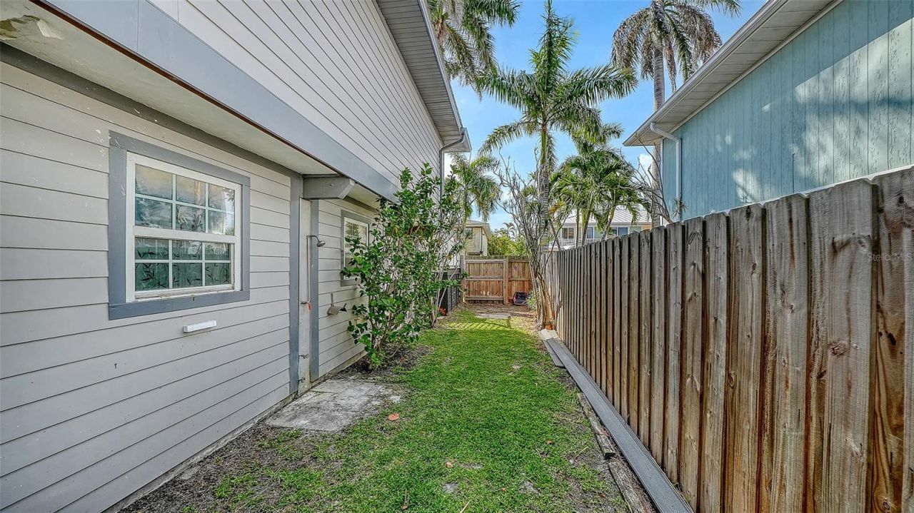 6921 Holmes Boulevard, Holmes Beach, FL 34217 Photo