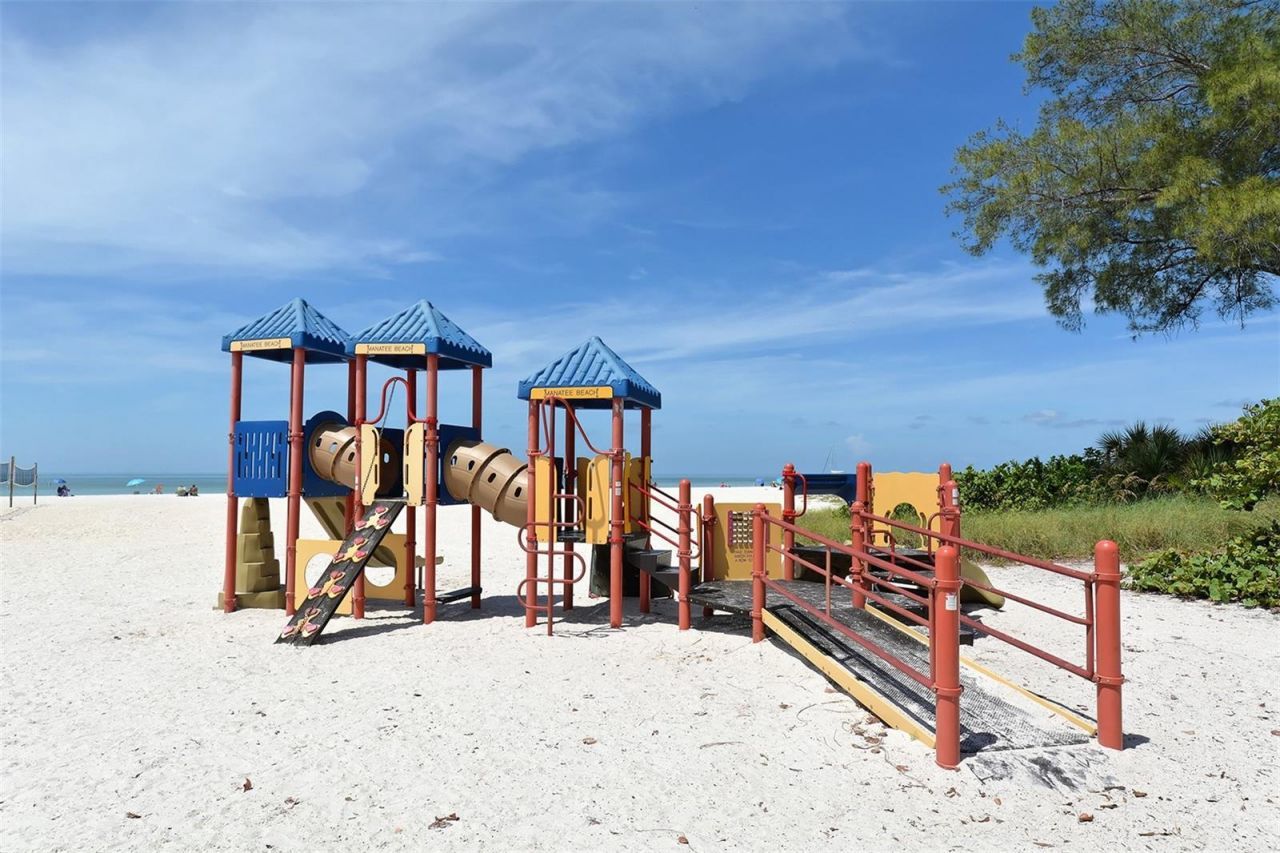 6921 Holmes Boulevard, Holmes Beach, FL 34217 Photo