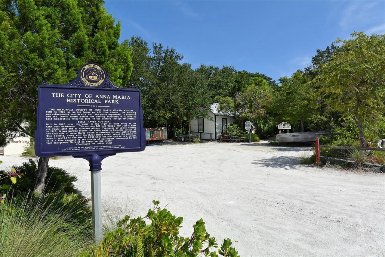 6921 Holmes Boulevard, Holmes Beach, FL 34217 Photo