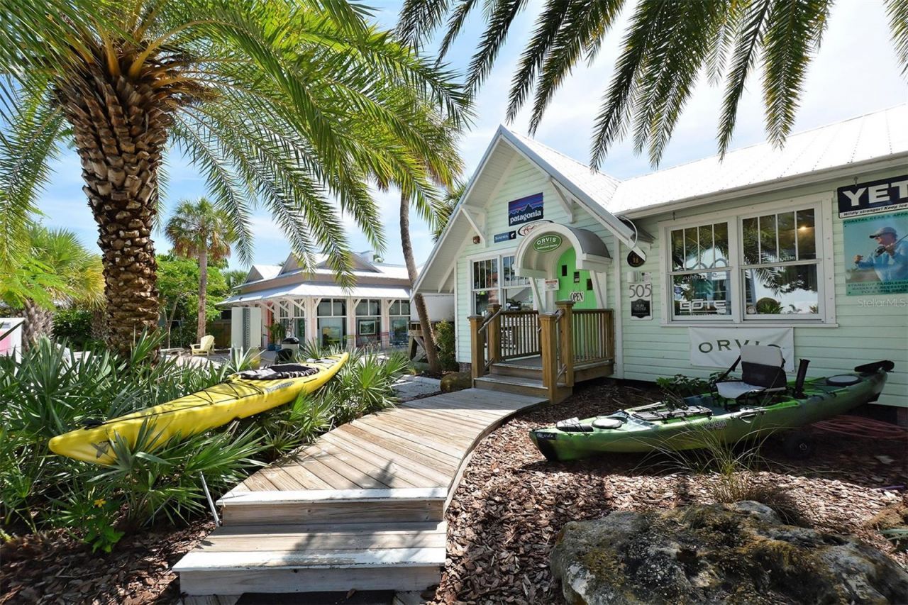 6921 Holmes Boulevard, Holmes Beach, FL 34217 Photo