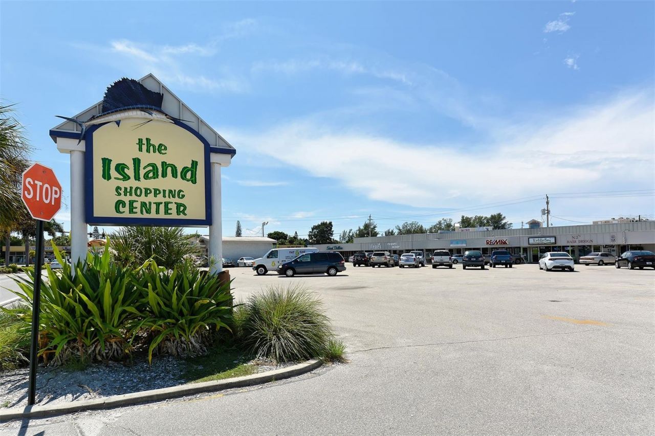 6921 Holmes Boulevard, Holmes Beach, FL 34217 Photo