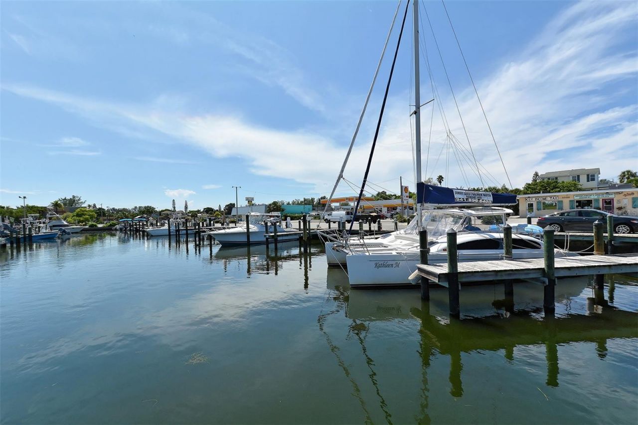 6921 Holmes Boulevard, Holmes Beach, FL 34217 Photo
