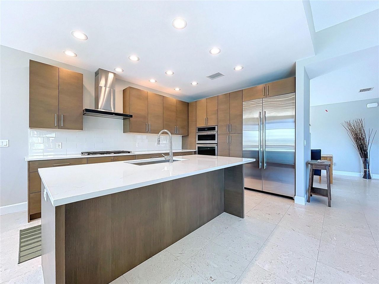 306 Bay Plz, Treasure Island, FL 33706 Photo