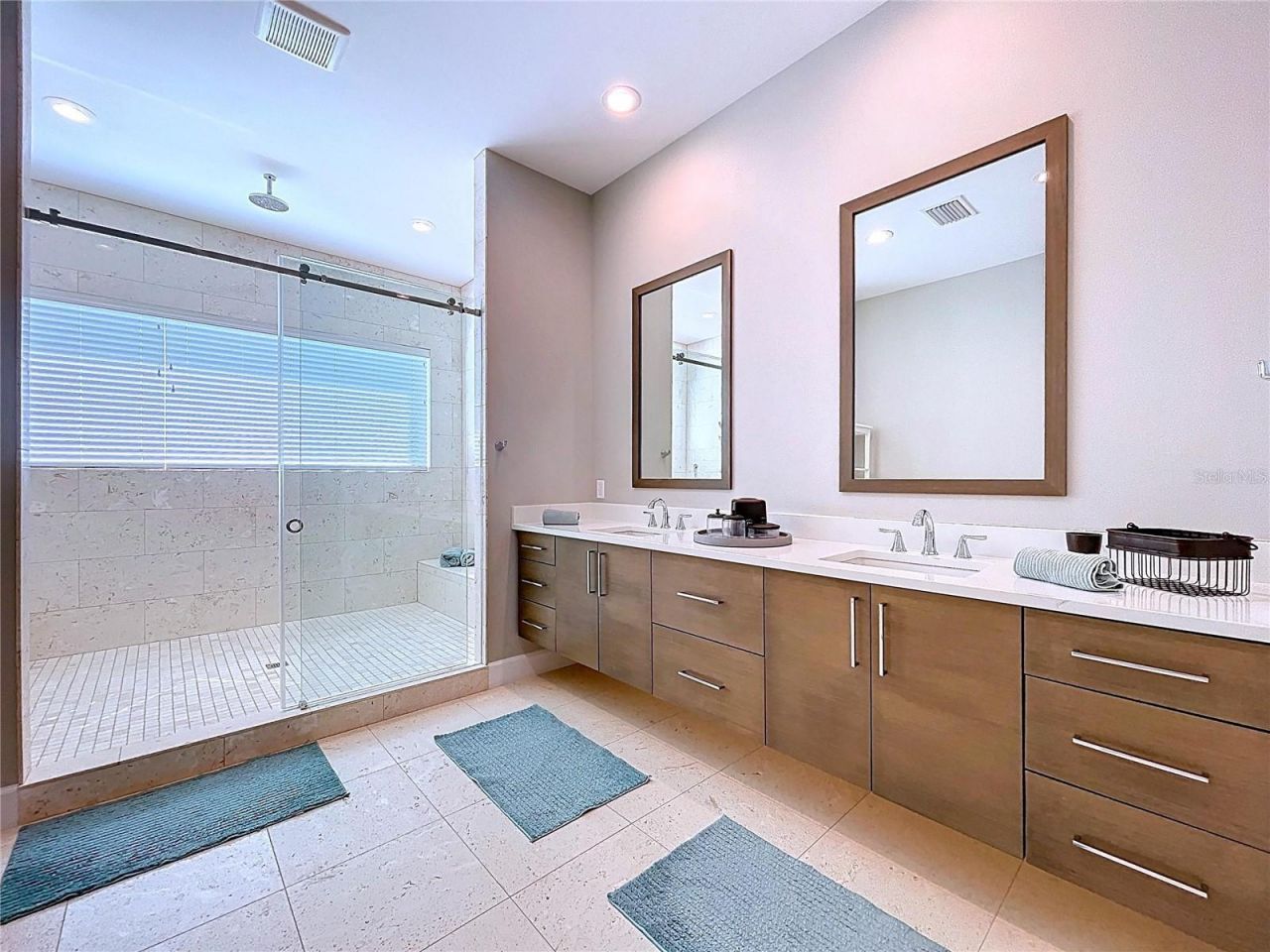 306 Bay Plz, Treasure Island, FL 33706 Photo