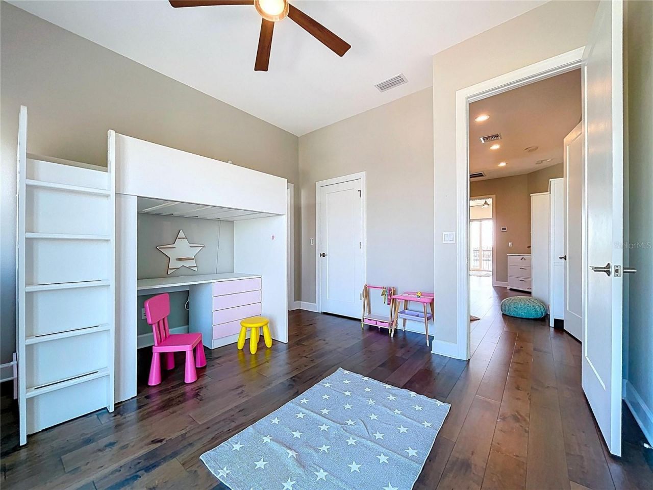 306 Bay Plz, Treasure Island, FL 33706 Photo