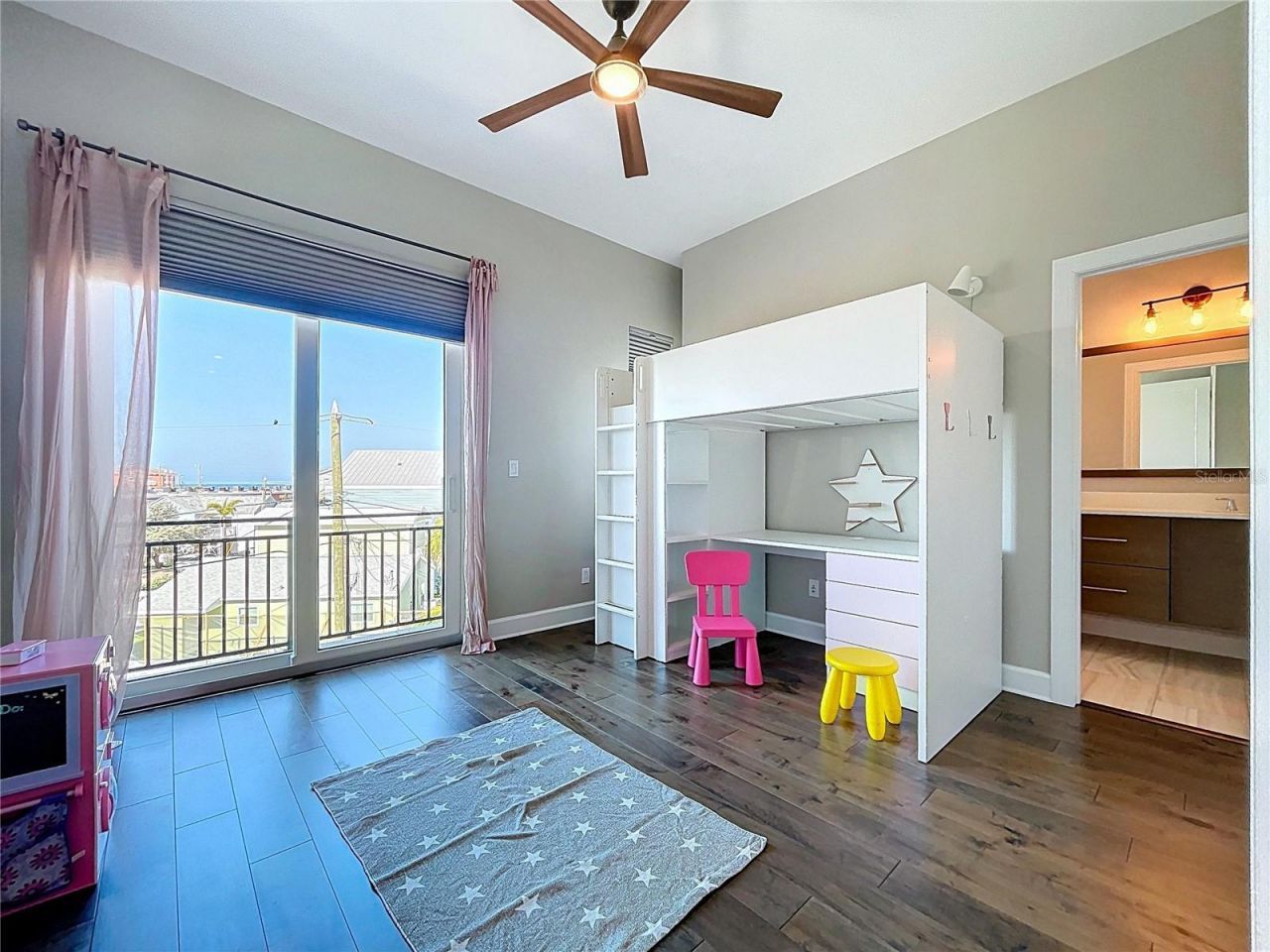 306 Bay Plz, Treasure Island, FL 33706 Photo