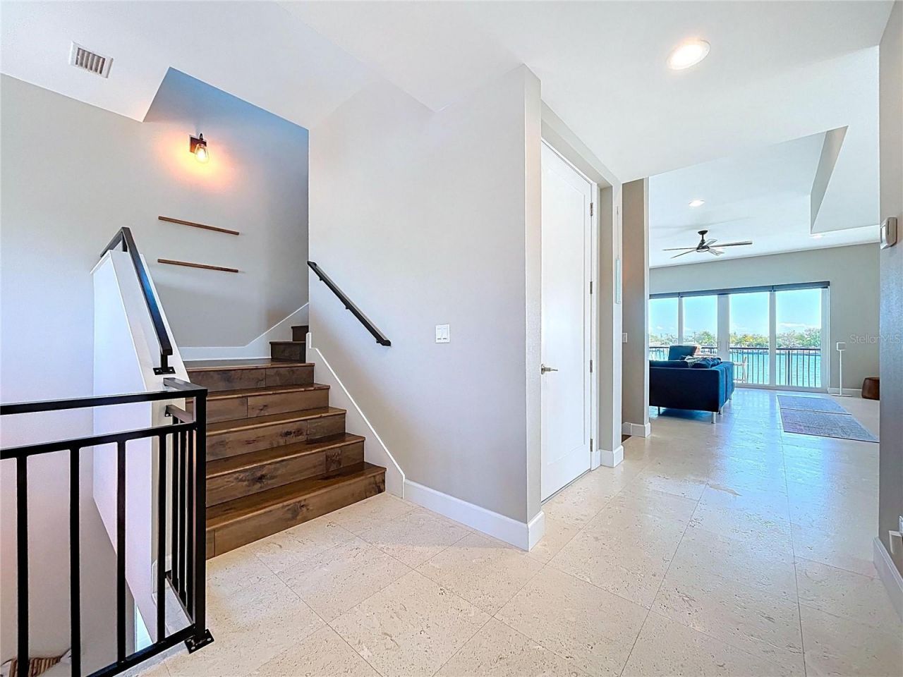 306 Bay Plz, Treasure Island, FL 33706 Photo