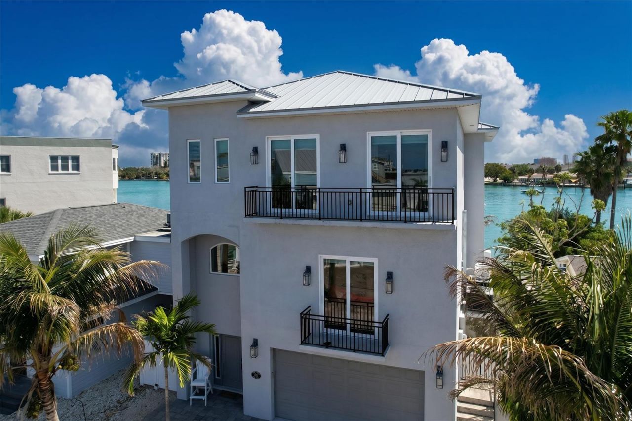 306 Bay Plz, Treasure Island, FL 33706 Photo