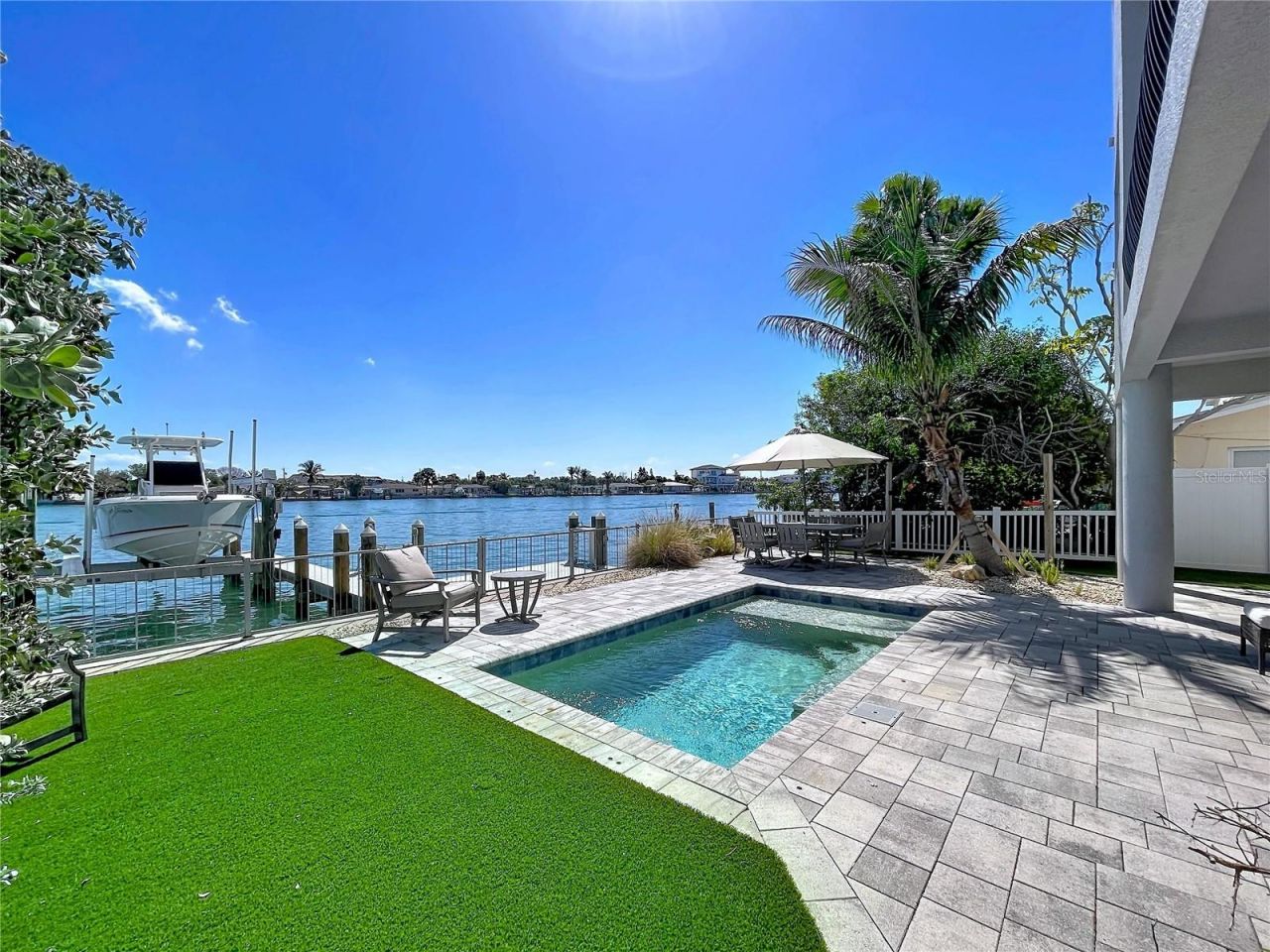 306 Bay Plz, Treasure Island, FL 33706 Photo