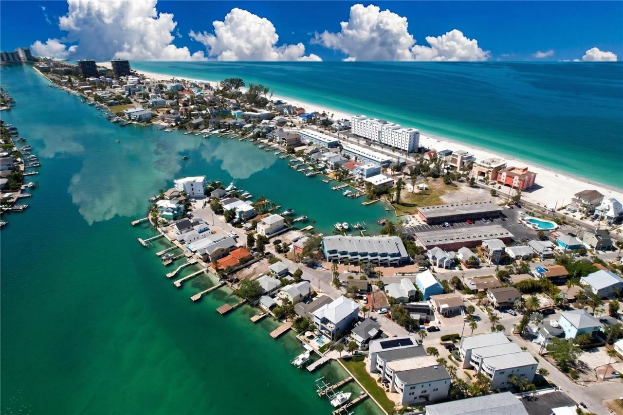 306 Bay Plz, Treasure Island, FL 33706 Photo
