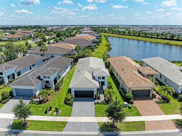 5290 BARNETT CIRCLE , BRADENTON, FL 34211