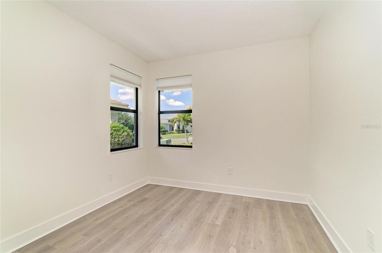 5290 Barnett Circle , Bradenton, FL 34211 Photo