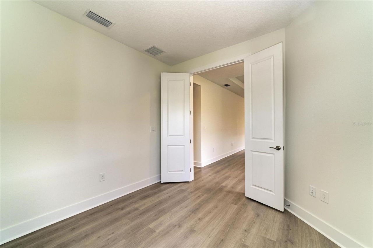 5290 Barnett Circle , Bradenton, FL 34211 Photo