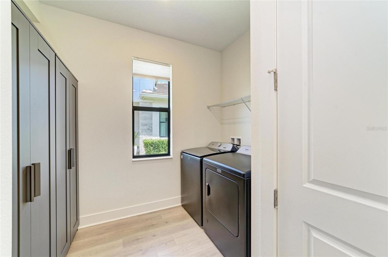 5290 Barnett Circle , Bradenton, FL 34211 Photo
